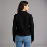 Veste en jean courte boutonnée avec poches