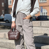 Nella | Pantalon en Velours Fango pour Femme – Poches Avant & Taille Élastique