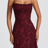 Robe Longue Dentelle Florale Élégance Prestige