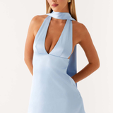 Robe Courte Dos Nu à Col Halter Élégante
