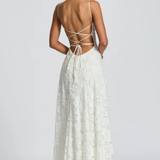 Robe Longue Dentelle Florale Élégance Prestige