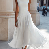 Robe midi plissée sans manches à col bénitier