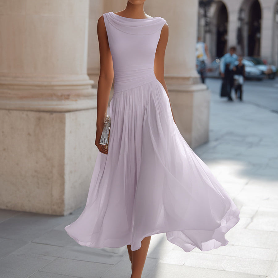 Robe midi plissée sans manches à col bénitier