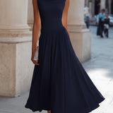 Robe midi plissée sans manches à col bénitier