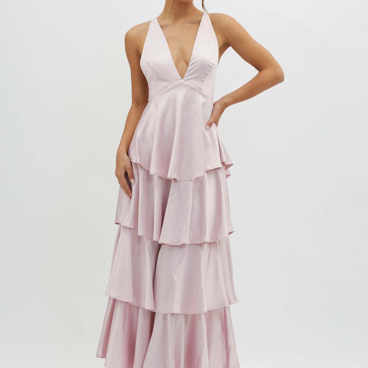 Robe Longue Volants Superposés Dos Nu Élégante