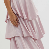 Robe Longue Volants Superposés Dos Nu Élégante