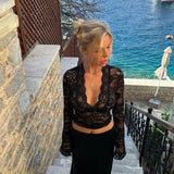 Top Dentelle Transparente Col Plongeant Élégance Chic