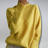 Pull Femme Col Montant Maille Texturée – Élégance Moderne