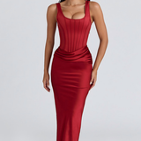 Robe Longue Satinée Drapée Élégance Glamour
