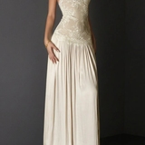 Robe Longue Plissée Dos Nu Élégance Couture