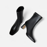 Bottines Talon Sculpté Bout Carré Design Moderne Élégant