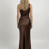 Robe Longue Satinée Asymétrique Drapée