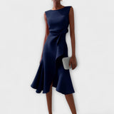 Robe midi ajustée sans manches à taille nouée