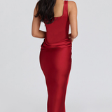 Robe Longue Satinée Drapée Élégance Glamour