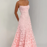 Robe Longue Dentelle Florale Élégance Prestige