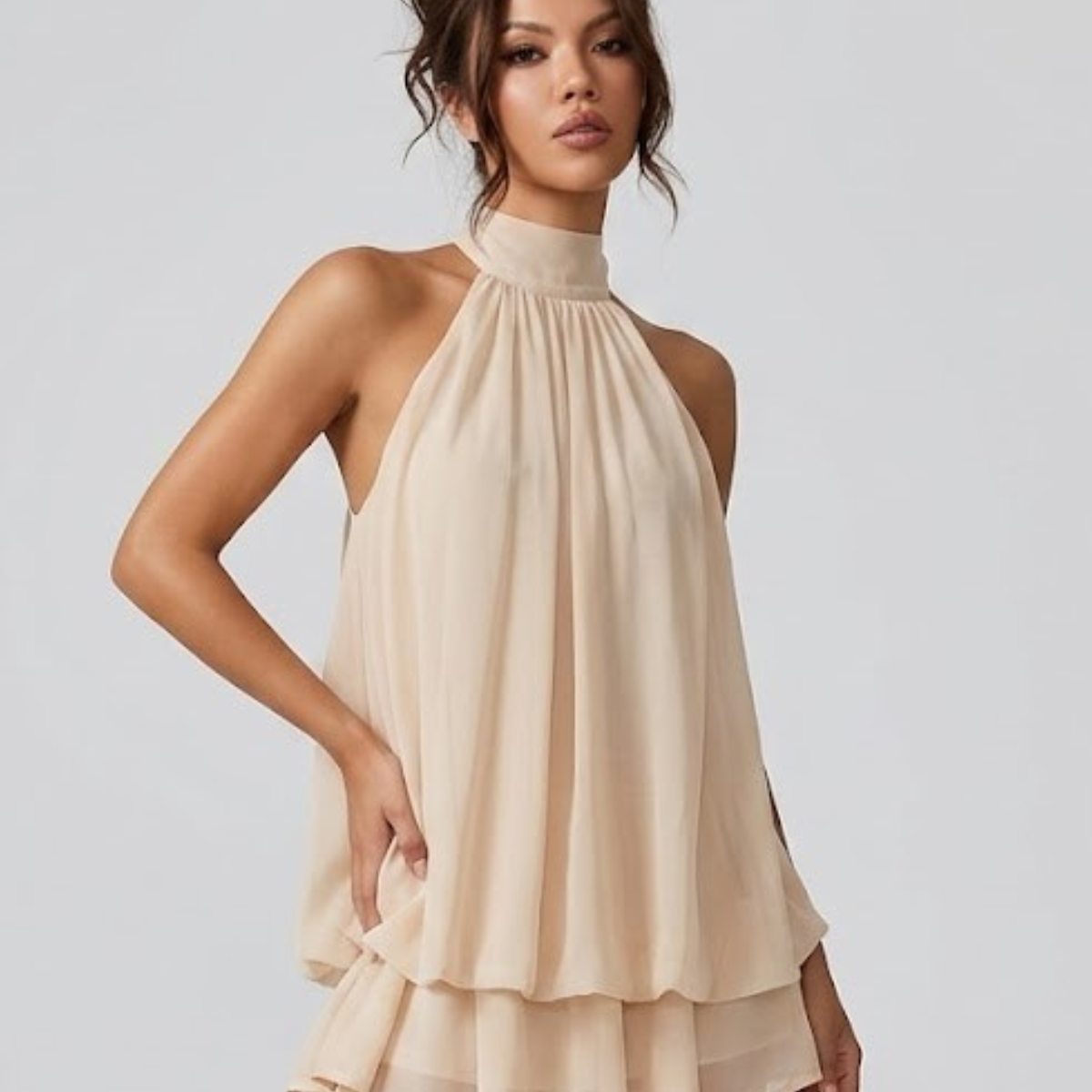 Robe Courte Dos Nu à Col Noué
