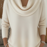 Pull femme en maille côtelée col bénitier