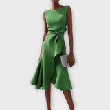 Robe midi ajustée sans manches à taille nouée