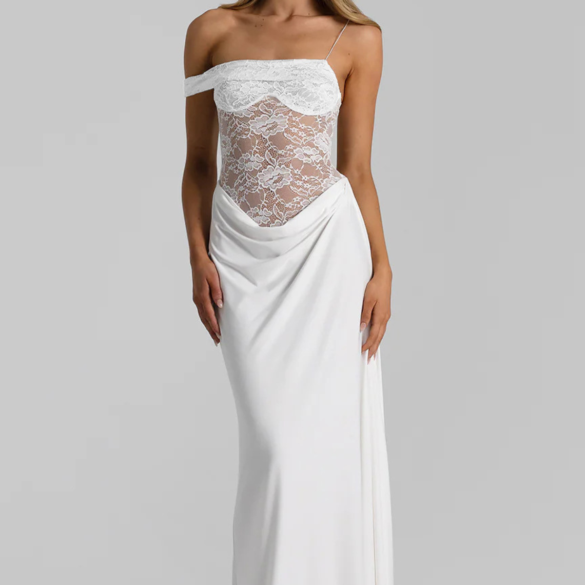 Robe Longue Dentelle Bardot Élégance Sensuelle