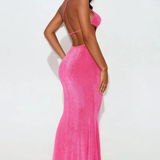Robe Longue Asymétrique Découpe Sculpturale Élégance