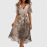 Robe midi portefeuille fleurie à manches volantées