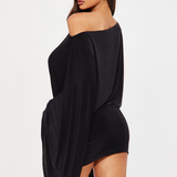 Robe Courte Drapée à Manches Chauve-Souris Élégance Moderne