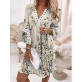 Robe Courte Bohème Broderies Col V Manches Évasées Chic