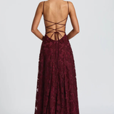 Robe Longue Dentelle Florale Élégance Prestige