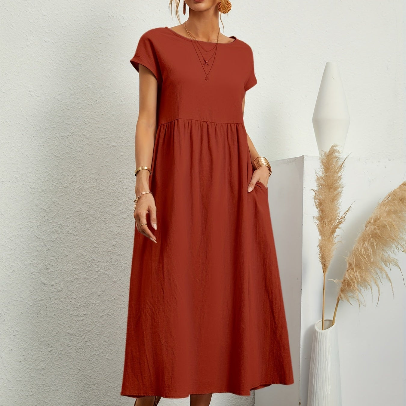 Robe Midi Unie à Col Rond