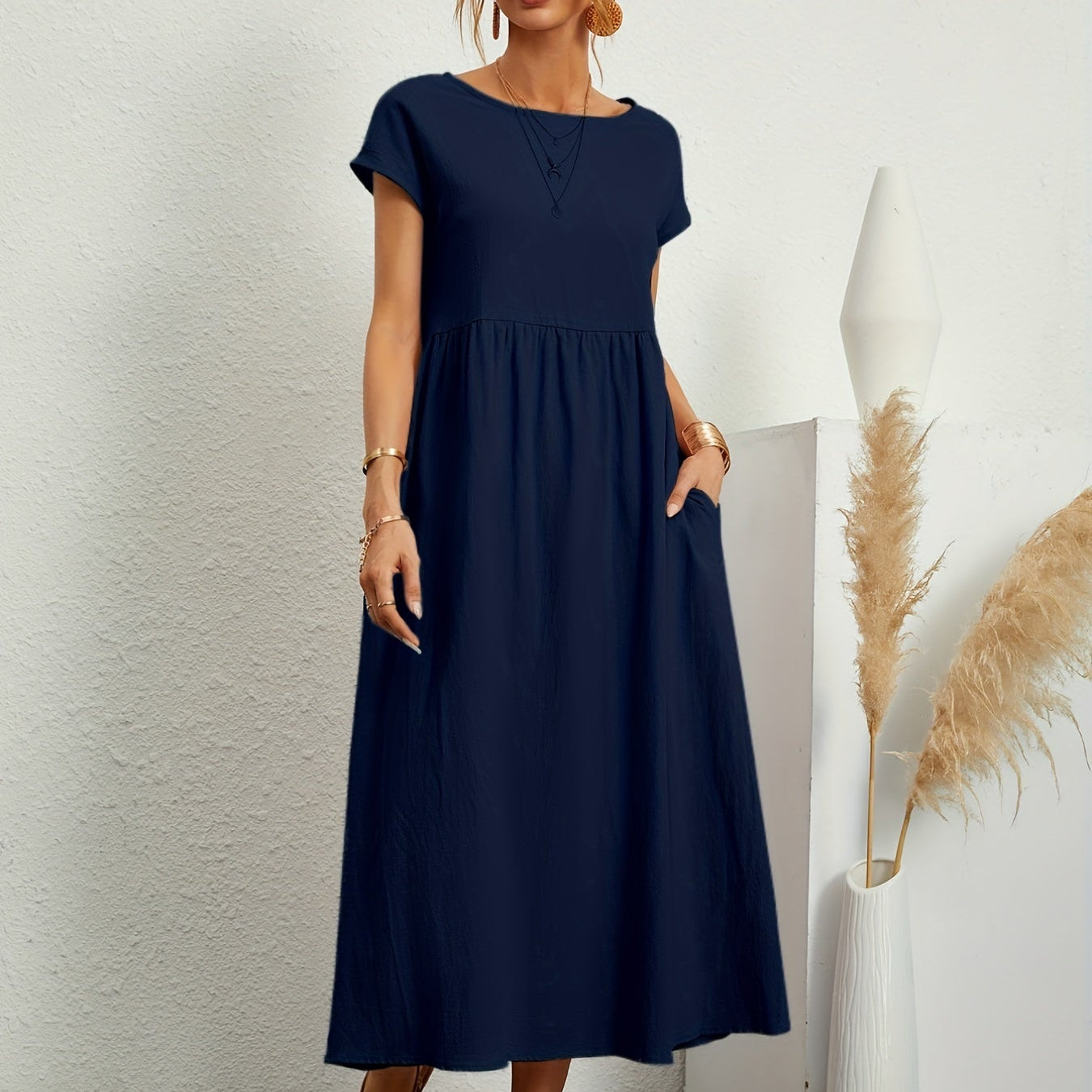 Robe Midi Unie à Col Rond