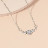 Collier femme pendentif fleur en zircone