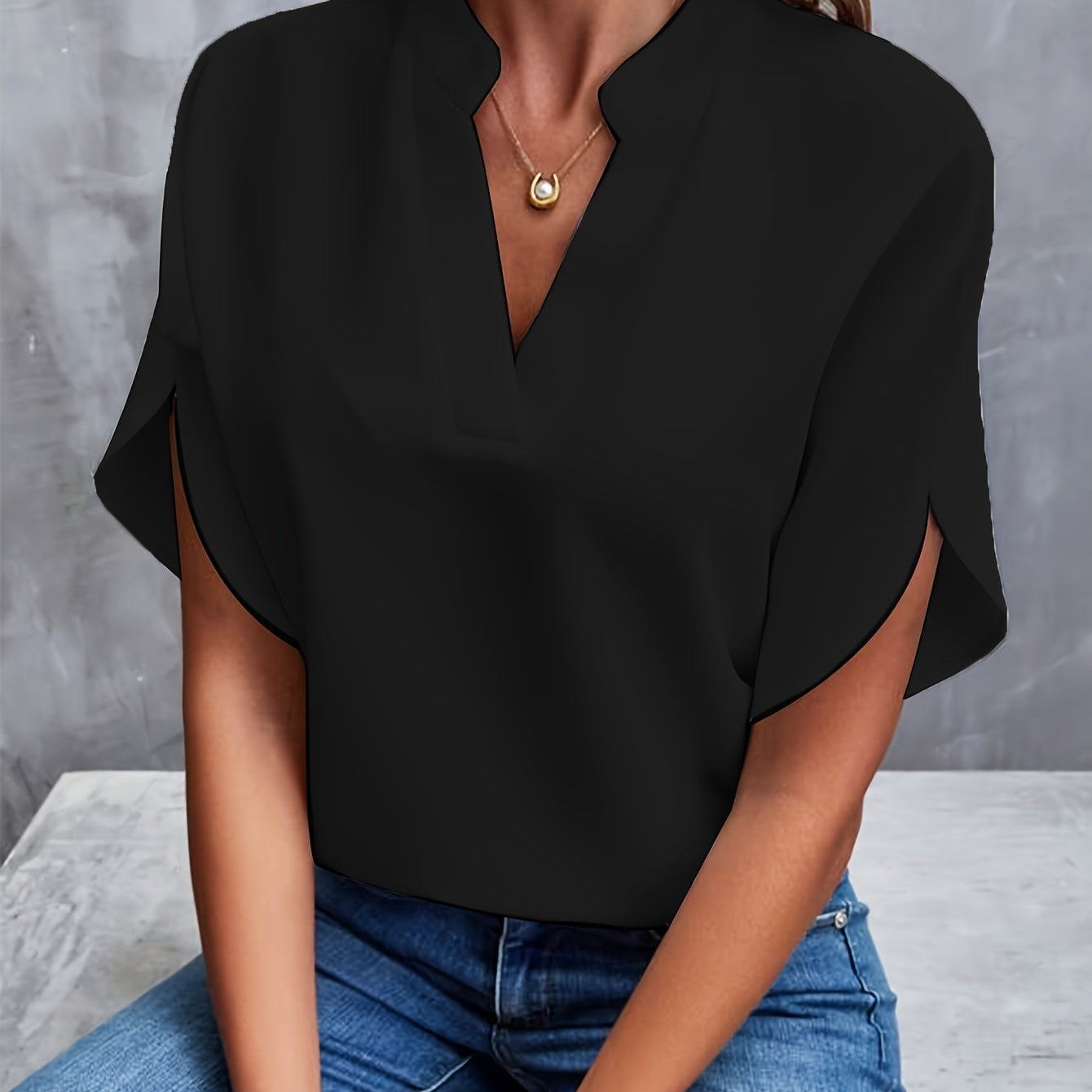 Blouse Fluide Col V Manches Courtes Élégance Minimaliste