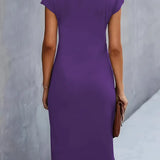 Robe Midi Ajustée Manches Courtes Élégance Intemporelle