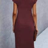 Robe Midi Ajustée Manches Courtes Élégance Intemporelle