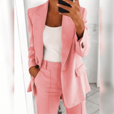Ensemble Tailleur Blazer Pantalon Coupe Ajustée Élégance Moderne