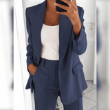 Ensemble Tailleur Blazer Pantalon Coupe Ajustée Élégance Moderne