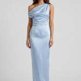 Robe Longue Satinée Asymétrique Élégante