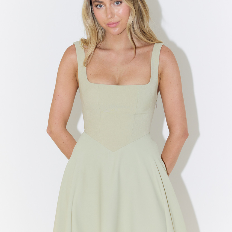 Robe Midi à Bretelles Évasée