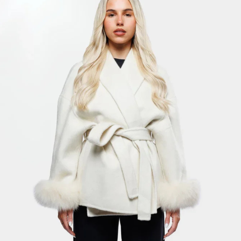 Manteau Court Ceinturé Manches Fourrure Élégance Luxe