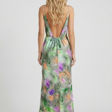 Robe Longue Satinée Fleurie Dos Nu Élégance Artistique