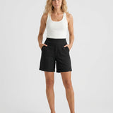 Short femme taille haute jambe droite à poches