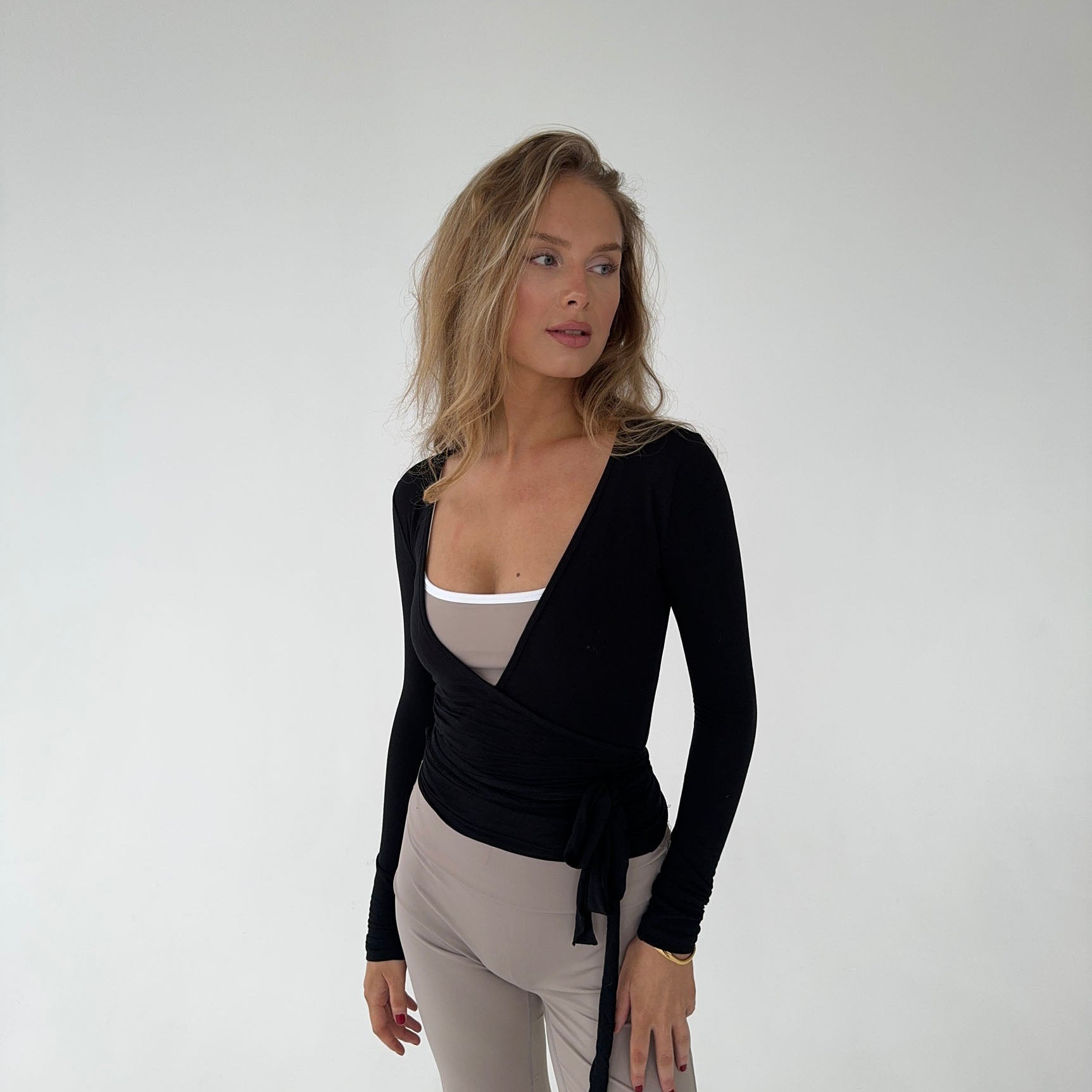 Top Cache Cœur Ajusté Manches Longues Élégance Féminine