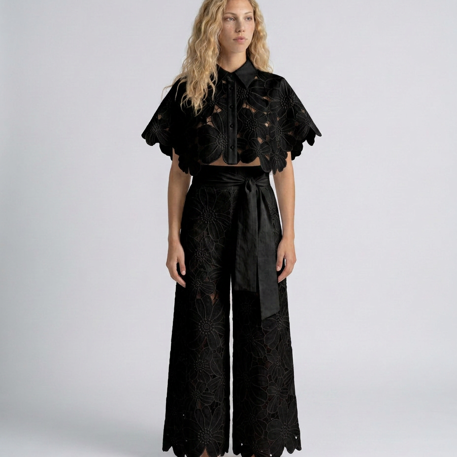 Ensemble femme top sans manches et jupe midi brodée