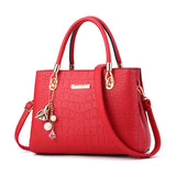 Sac à main femme effet croco avec bandoulière réglable