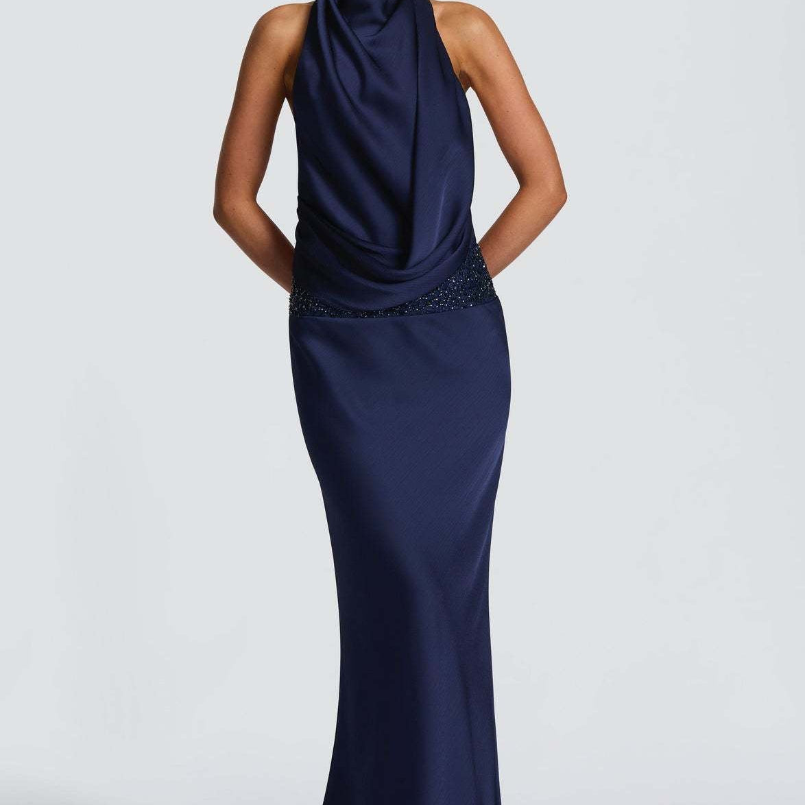 Robe Longue Drapée à Col Halter Élégant