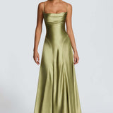 Robe Longue Satinée Dos Lacé Élégance Intemporelle
