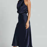 Robe Midi Satinée Col Drapé Élégance Moderne