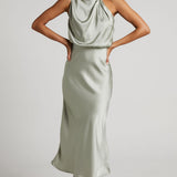 Robe Midi Satinée Col Drapé Élégance Moderne