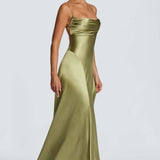 Robe Longue Satinée Dos Lacé Élégance Intemporelle