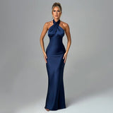 Robe Maxi Satinée Col Halter Coupe Sirène Élégance